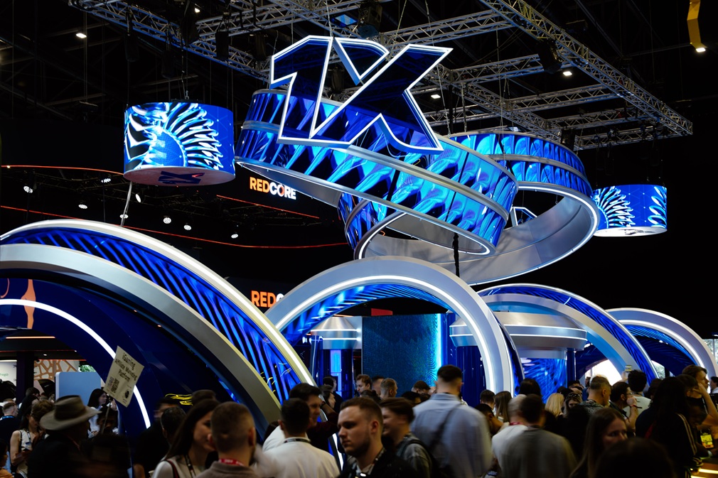 How Blaise Matuidi from PSG Created a Show with 1xAffiliates Partners in Dubai